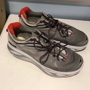 Hoka One One Huaka